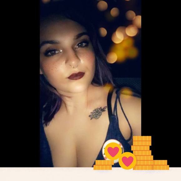 Meet your Posher, Julia - Picture 1 of 1